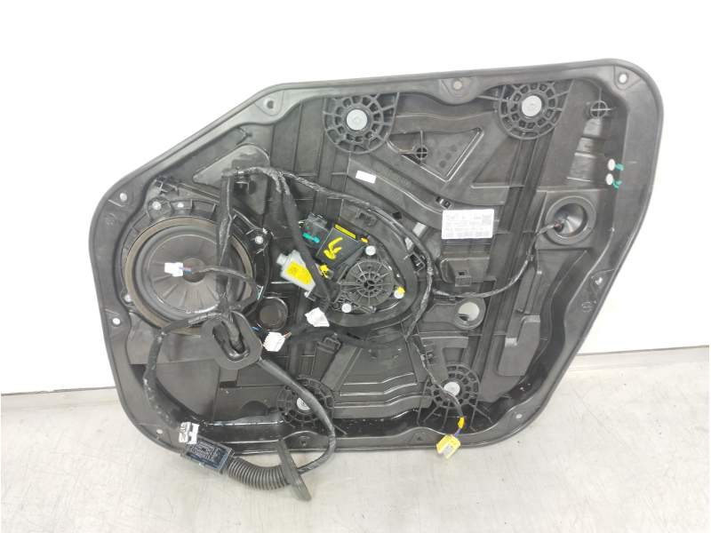 ELEVALUNAS DELANTERO DERECHO 82480D7140 82460D7010 