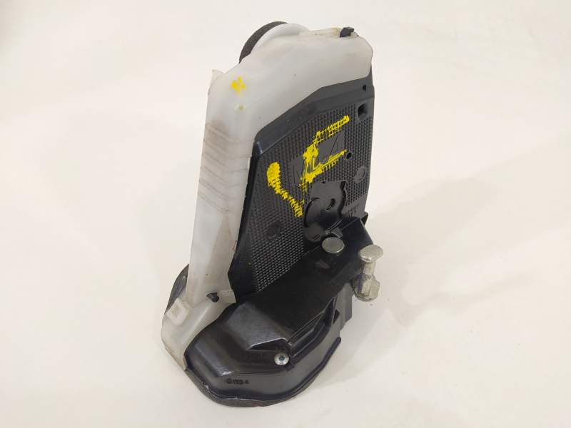CERRADURA PUERTA TRASERA DERECHA 690500D110 