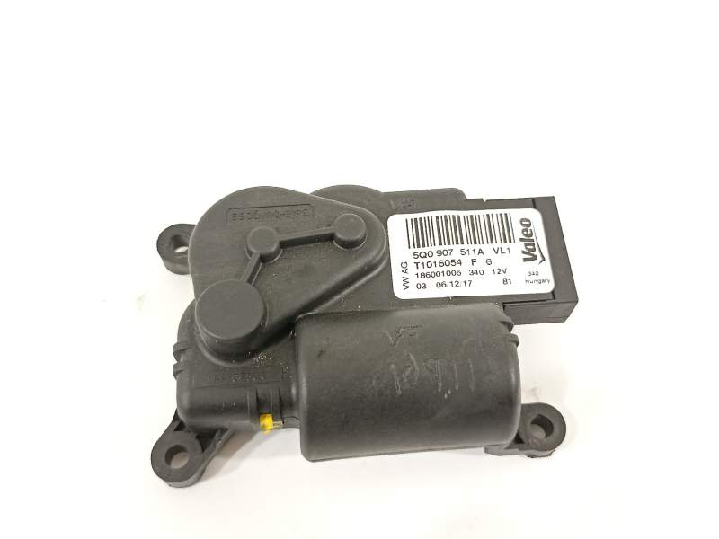 MOTOR APERTURA TRAMPILLAS CLIMATIZADOR 5Q0907511A 