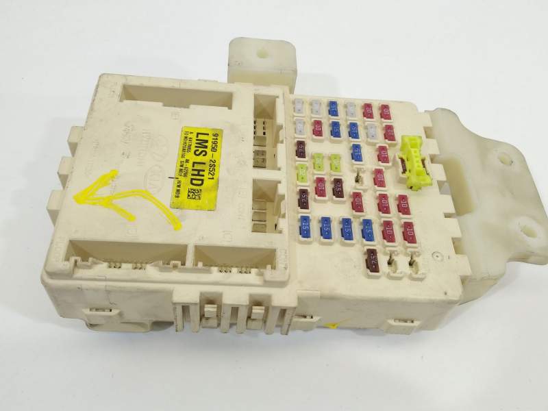 CAJA RELES / FUSIBLES 919502S521 