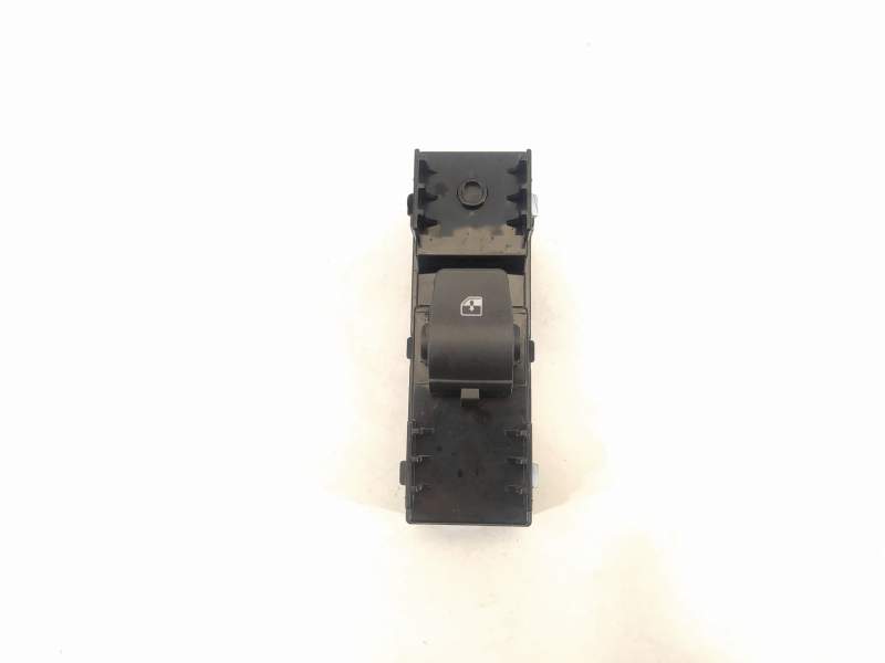 MANDO ELEVALUNAS DELANTERO DERECHO 93581G3010 