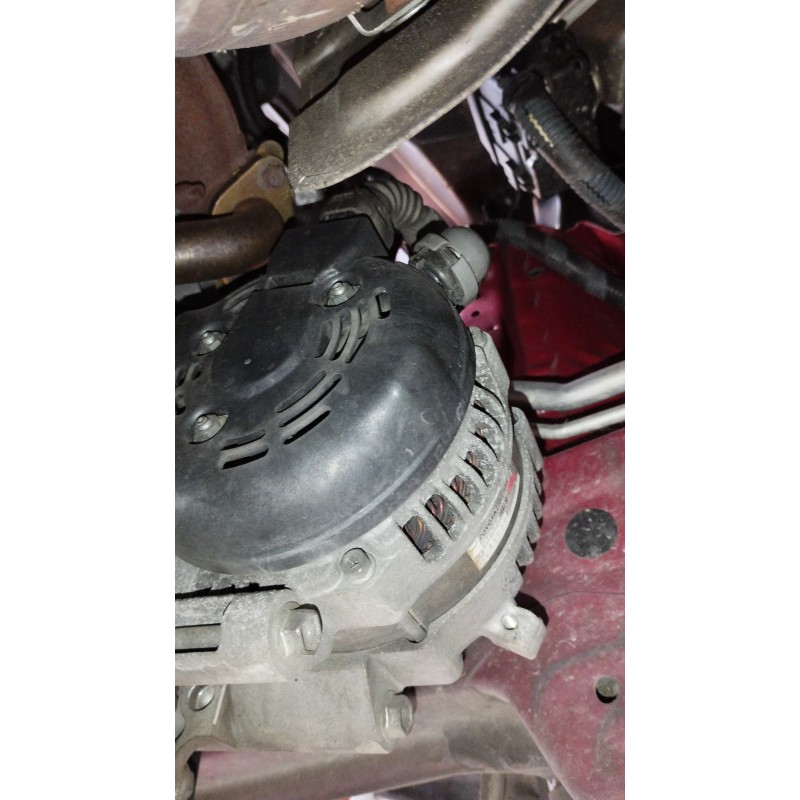 Recambio de alternador para toyota auris luna referencia OEM IAM 270600R011  