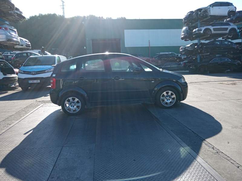 AUDI A2 (8Z0)