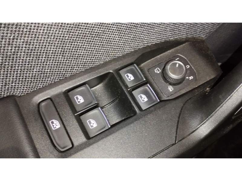 MANDO ELEVALUNAS DELANTERO IZQUIERDO 5G0959857E 
