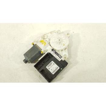 MOTOR ELEVALUNAS DELANTERO DERECHO 8P0959802K 0130822205 