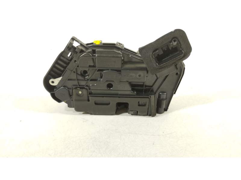 CERRADURA PUERTA DELANTERA DERECHA 5TB837016C 