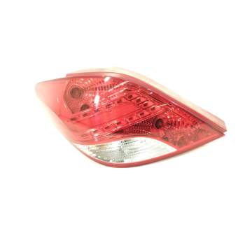 PILOTO TRASERO IZQUIERDO VP9PFX13405A 2VA354673 6350HQ