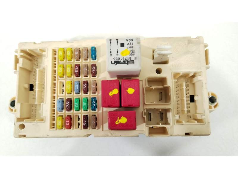 CAJA RELES / FUSIBLES 51786513 
