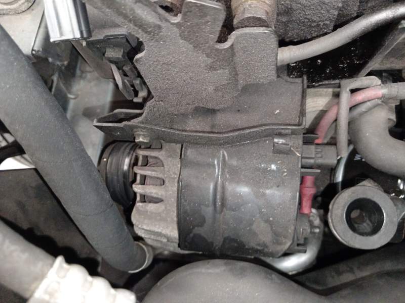 ALTERNADOR 231003831R 