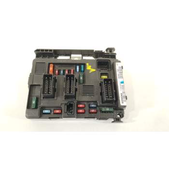 CAJA RELES / FUSIBLES 9643498780 T118470004F BSMB4