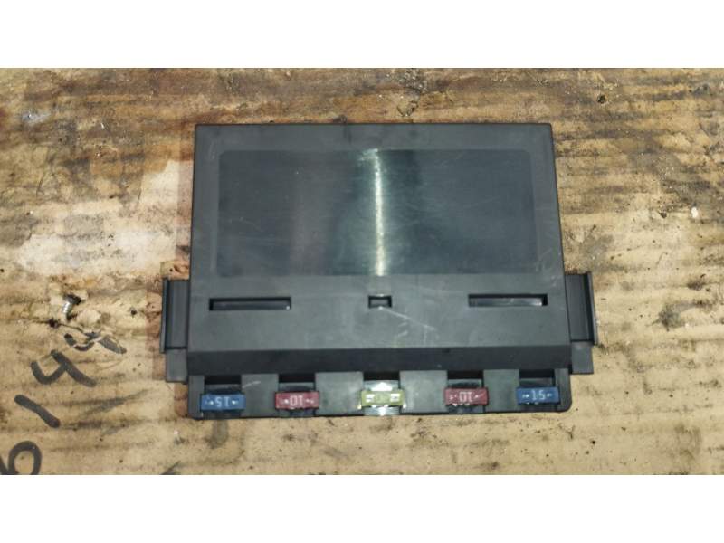CAJA RELES / FUSIBLES 8921130020 