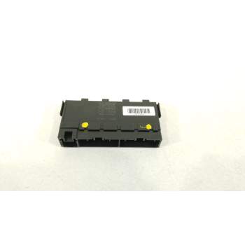 CAJA RELES / FUSIBLES 8264130250 72818500 