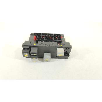 CAJA RELES / FUSIBLES 1K0937049L F005V00459 