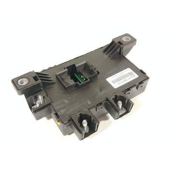 CAJA RELES / FUSIBLES A4479060400 