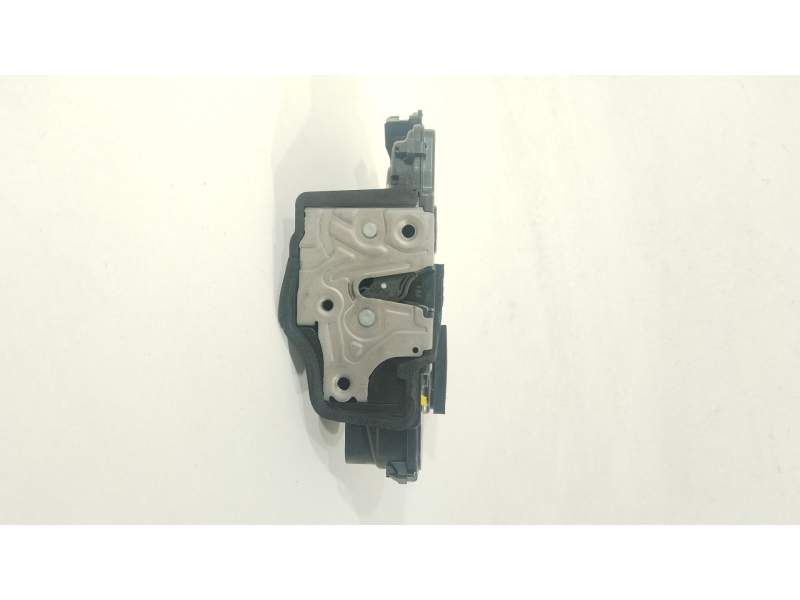 CERRADURA PUERTA DELANTERA DERECHA 10B837016 