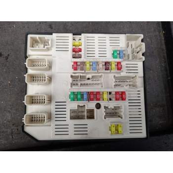 CAJA RELES / FUSIBLES 284B60168R USMBD95L1 