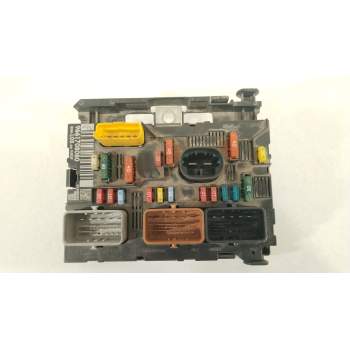 CAJA RELES / FUSIBLES 9661708080 BSML0800 
