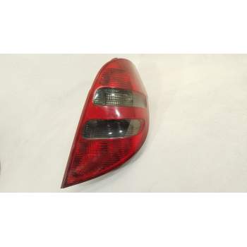 PILOTO TRASERO DERECHO A1698201064 3330728010 