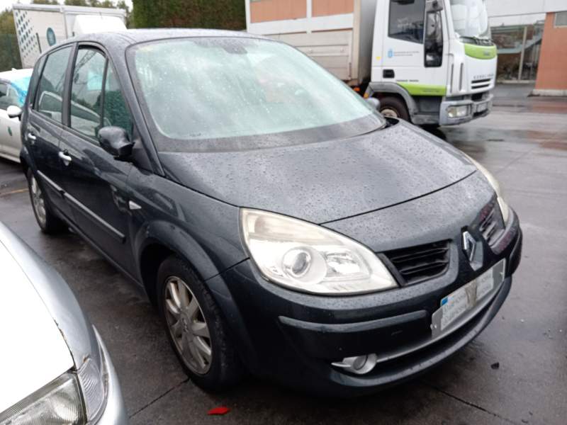 RENAULT SCÉNIC II (JM0/1_)