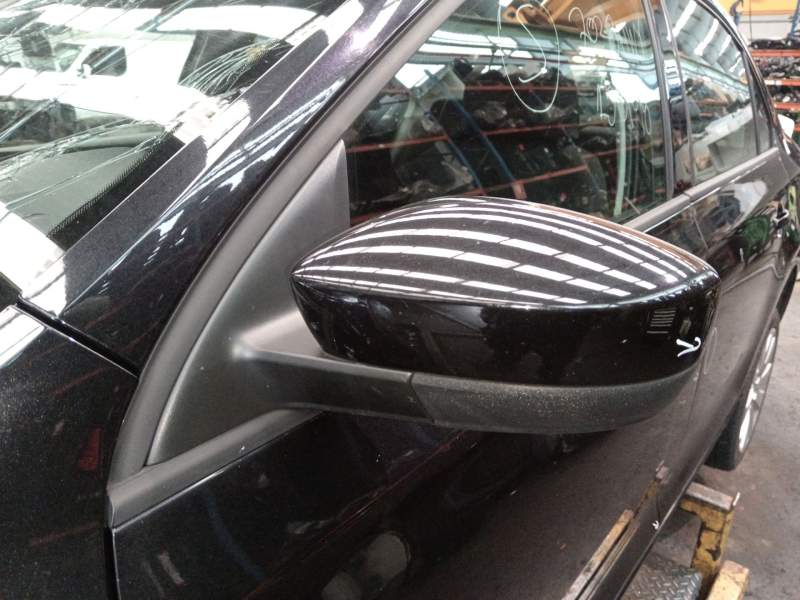 RETROVISOR IZQUIERDO 