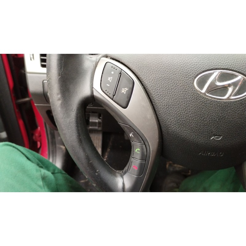 Recambio de mando volante para hyundai i30 (gd) 1.4 cat referencia OEM IAM   