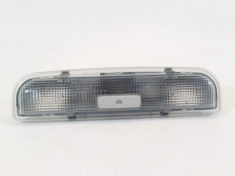 LUZ INTERIOR 8P0947111A 