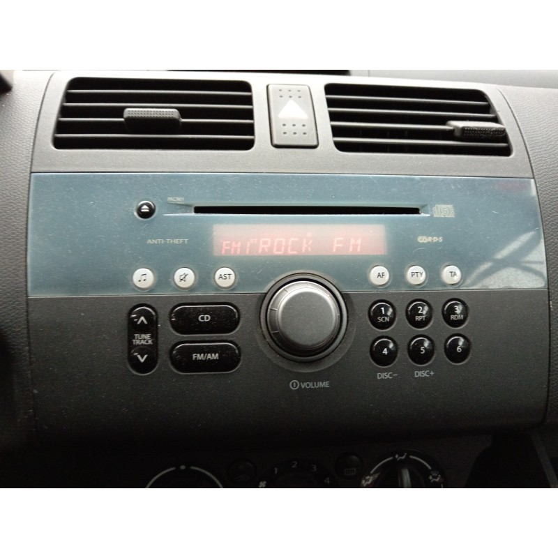 Recambio de sistema audio / radio cd para suzuki swift berlina (mz) gl (3-ptas.) referencia OEM IAM   