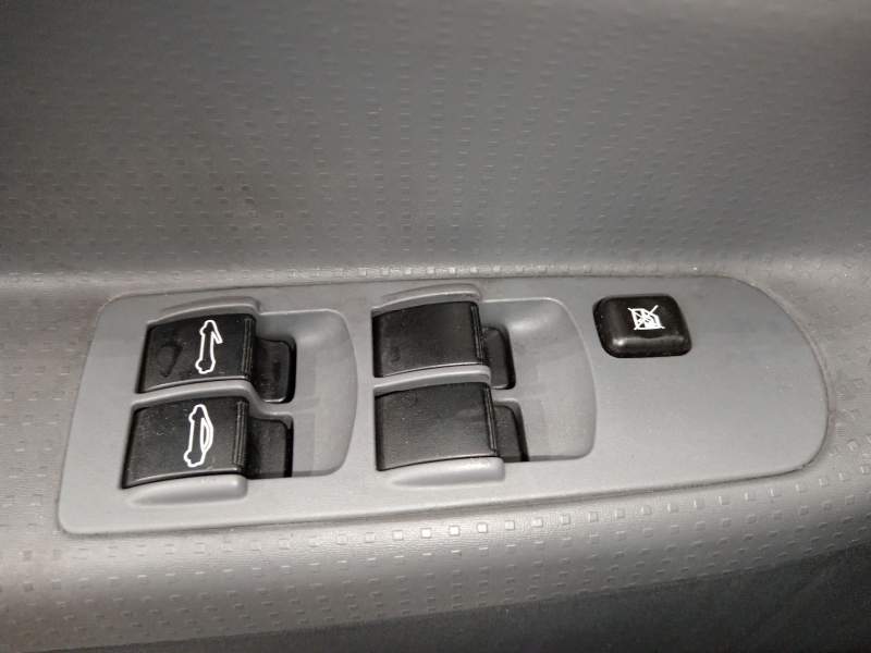 MANDO ELEVALUNAS DELANTERO IZQUIERDO MN301146 98078400AA0 C8DD338M