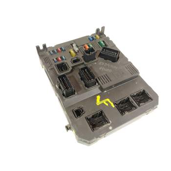 CAJA RELES / FUSIBLES 9652474480 S118085200 BSIF0200