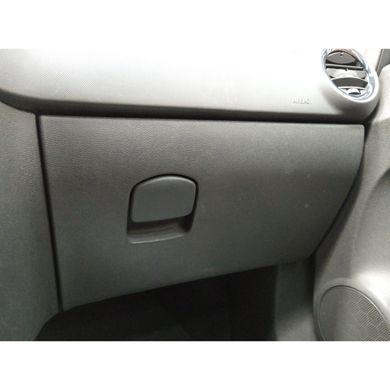 Recambio de guantera para opel corsa d catch me referencia OEM IAM   