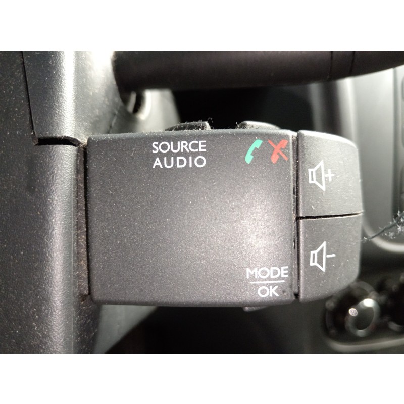 Recambio de mando multifuncion para dacia sandero ambiance referencia OEM IAM   