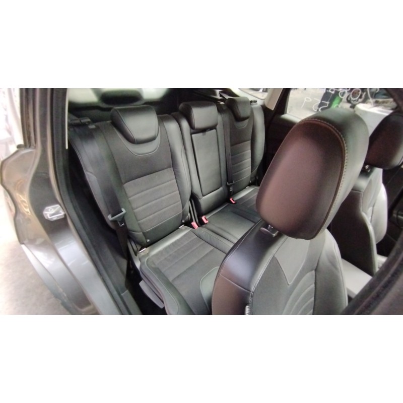 Recambio de asientos traseros para ford kuga (cbs) titanium referencia OEM IAM   