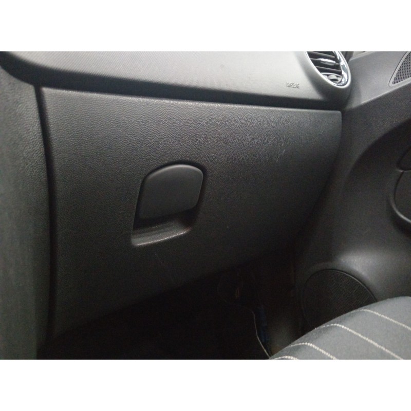 Recambio de guantera para opel corsa d catch me referencia OEM IAM   