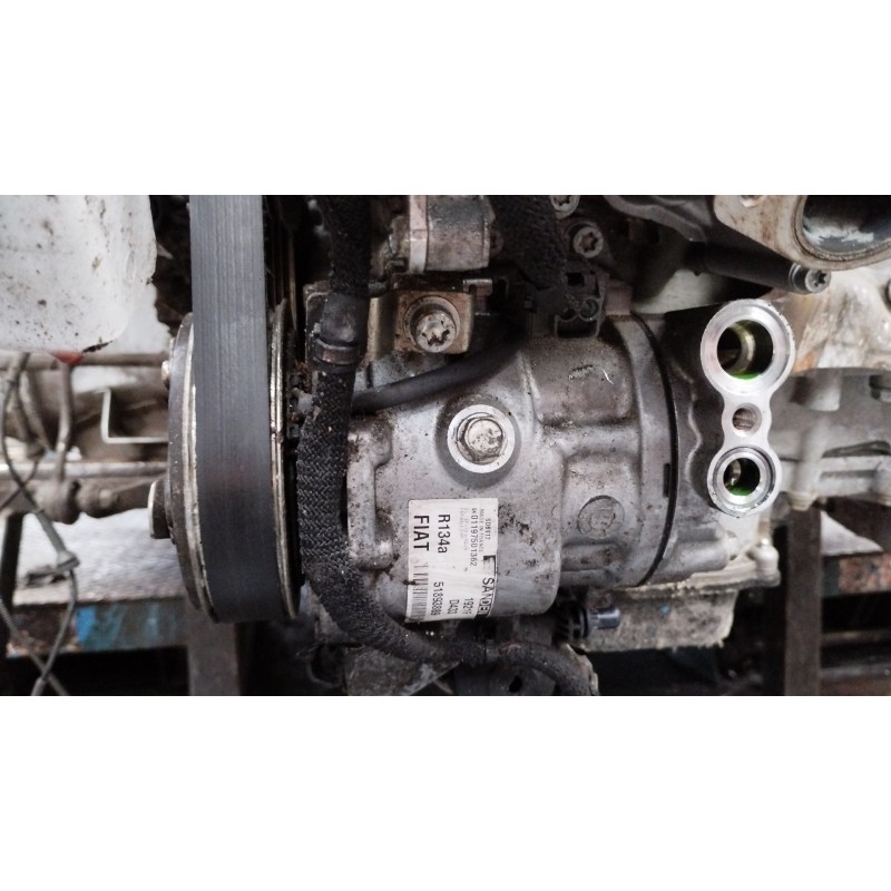 Recambio de compresor aire acondicionado para fiat fiorino básico furgón referencia OEM IAM 51893889  