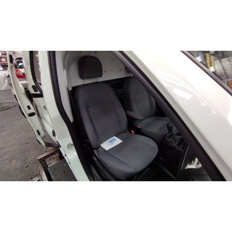 Recambio de asiento delantero derecho para fiat fiorino básico furgón referencia OEM IAM   