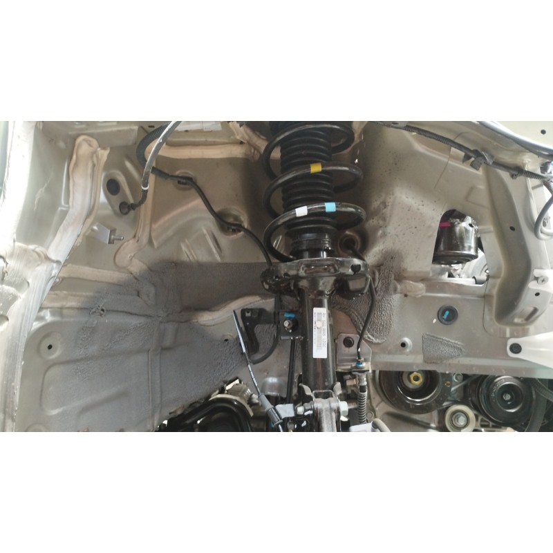Recambio de amortiguador delantero derecho para kia stonic (ybcuv) platinum edition referencia OEM IAM 54660H8750  