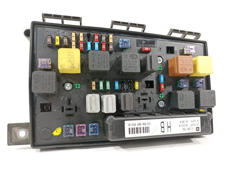CAJA RELES / FUSIBLES 13206754 5DK008669 