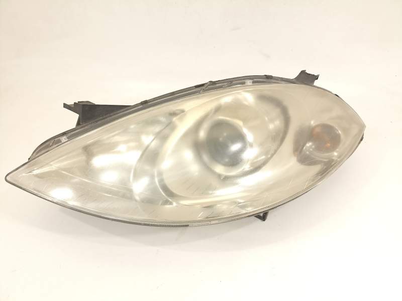 FARO IZQUIERDO A1698200561 
