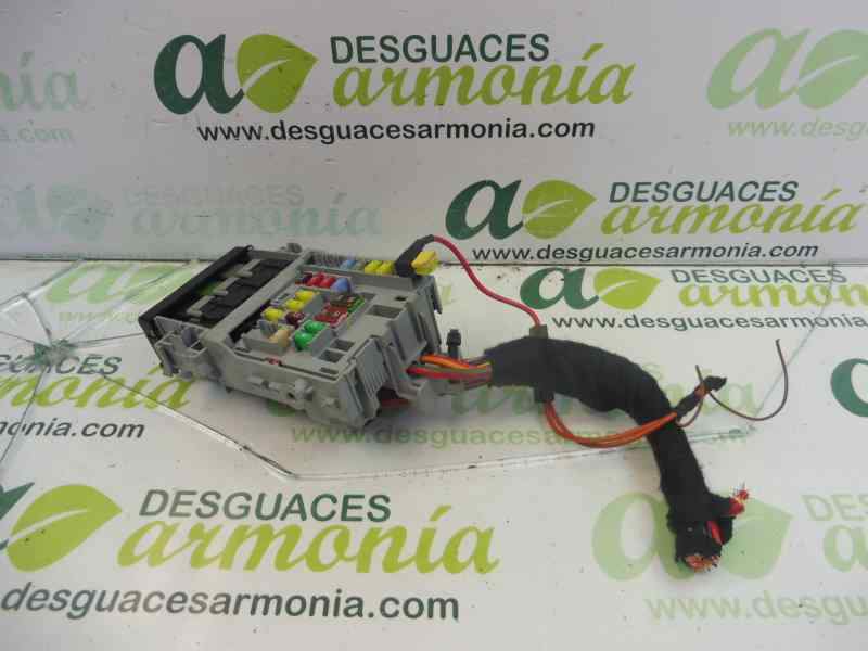 CAJA RELES / FUSIBLES 13222786 