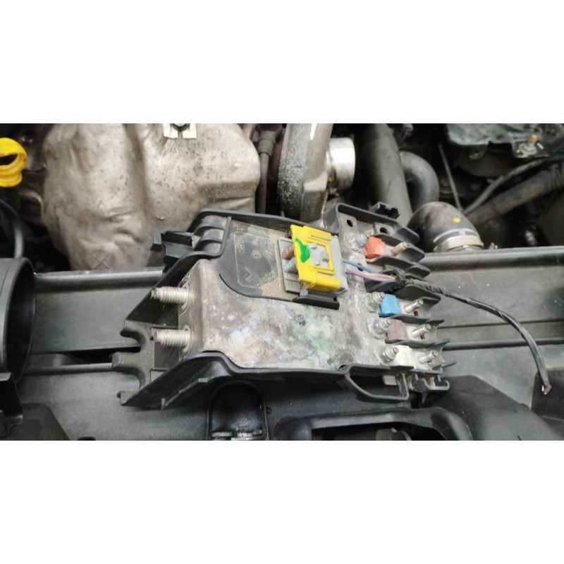 Recambio de caja reles / fusibles para peugeot 308 sport referencia OEM IAM 9660222380  