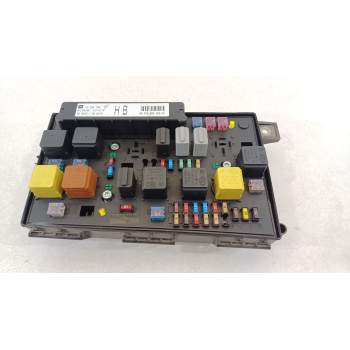 CAJA RELES / FUSIBLES 13206754 5DK008668