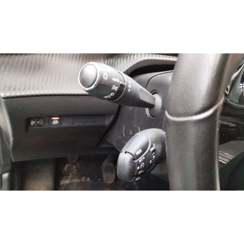 Recambio de mando luces para peugeot 208 2020 referencia OEM IAM   