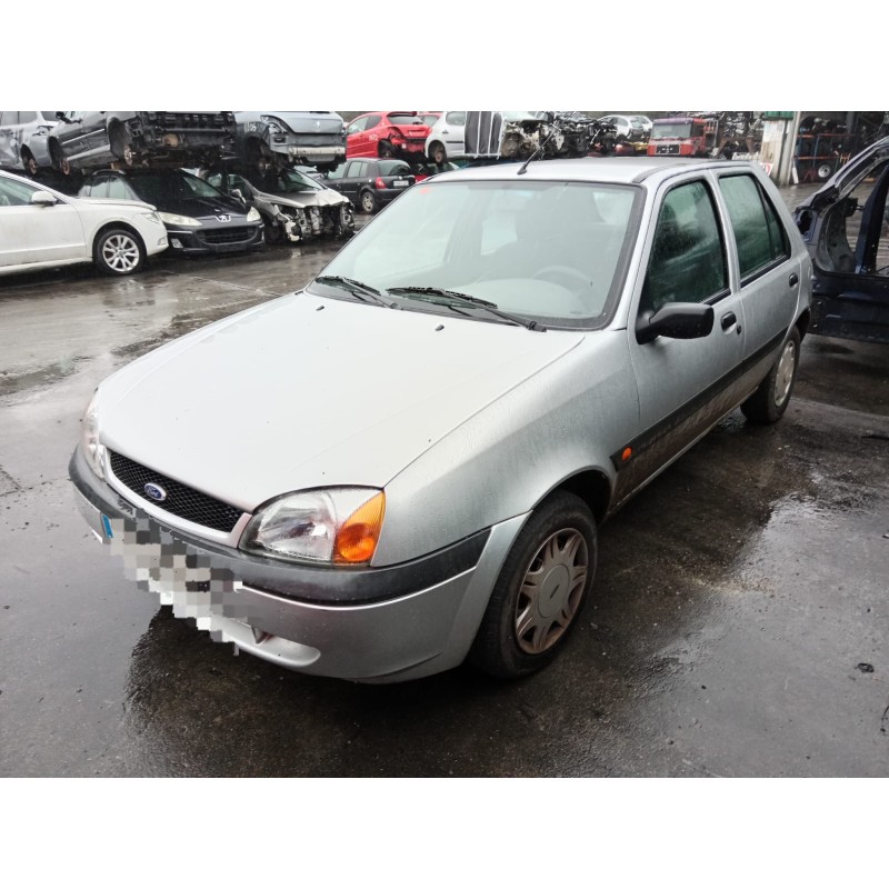 ford fiesta berlina (dx) del año 2000