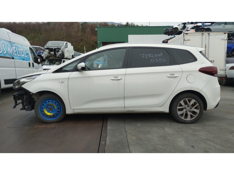 kia carens ( ) del año 2018