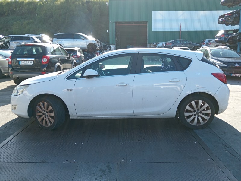 opel astra j lim. del año 2010