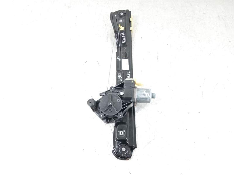 ELEVALUNAS TRASERO DERECHO GN15A27000 