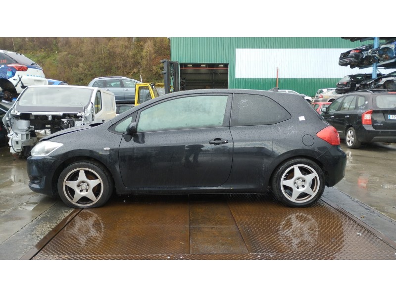 toyota auris del año 2008