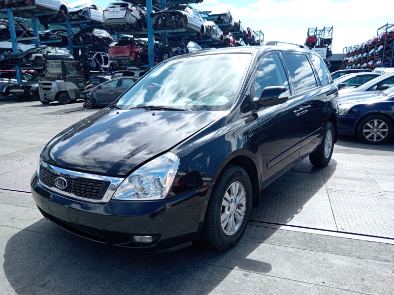 kia carnival del año 2011