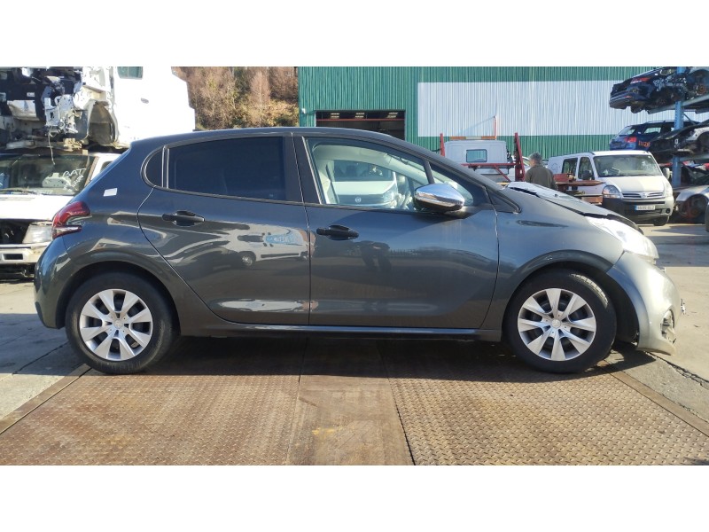 peugeot 208 del año 2017