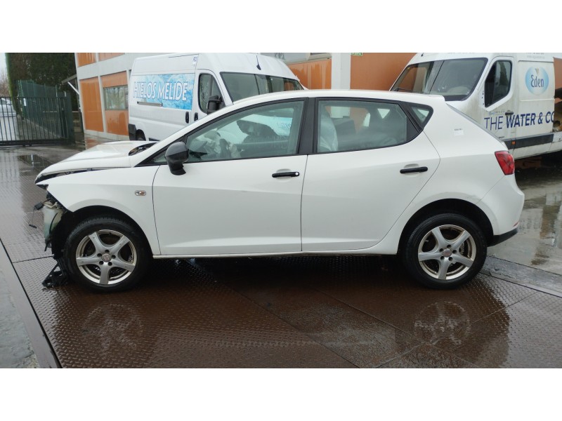 seat ibiza (6j5) del año 2009